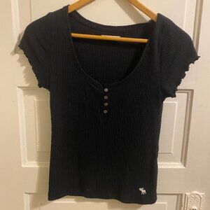 Scoop neck short sleeve shirt